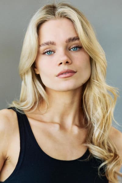 Sienna — editorial portrait, Face · Skin